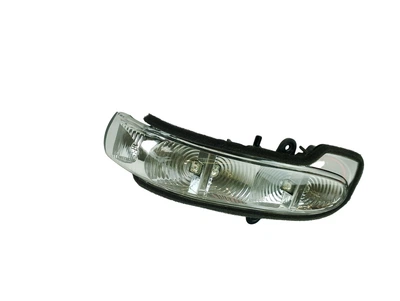 Повторитель поворота в зеркало левый для Mercedes W203 2000–2007 A2038200121