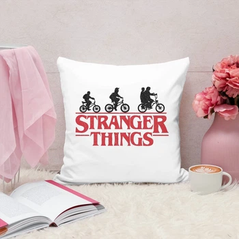 Подушка плюшевая Stranger things Очень странные дела 35х35 см (ДД00045)