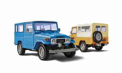 Збірна модель 1:24 автомобіль Toyota Land Cruiser BJ-44 Italeri 3630