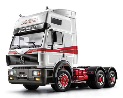 Збірна модель 1:24 вантажівка Mercedes Benz SK Eurocab 6x4 Italeri 3924