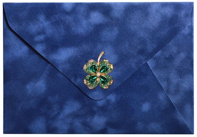 Конверт подарочный (23 см х 16 см) С5 синий с брошью клевера 1шт.