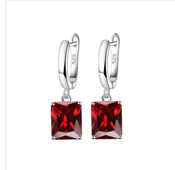 Сережки срібло 925 . Прикрашені каменемSwarovski 8236