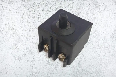 Кнопка для болгарки DWT 115 (25х24х20)
