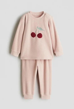 Пижама (кофта и штаны) флисовая розовая черешни H&M 104см (400012365)