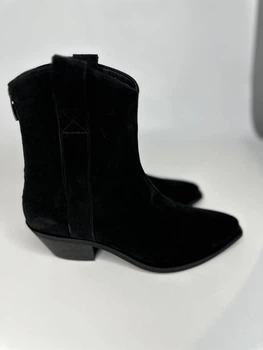 Короткие замшевые казаки на байке в черном цвете (597/10140) 39