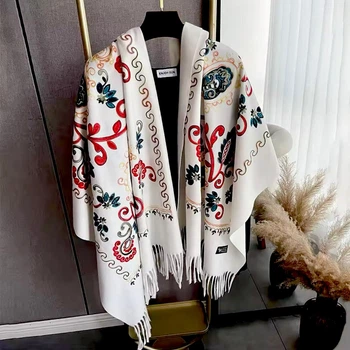 Зимовий кашеміровий шарф Boutique embroidery з вишивкою 190х72см Білий