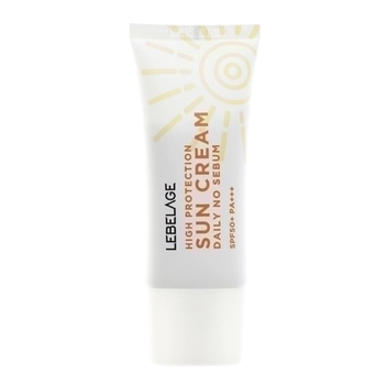 Солнцезащитный крем для жирной кожи Lebelage High Protection Sun Cream Daily No Sebum SPF50+/PA+++ 30 мл