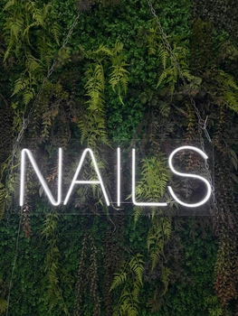 Неоновая LED вывеска NAILS 50*20 см