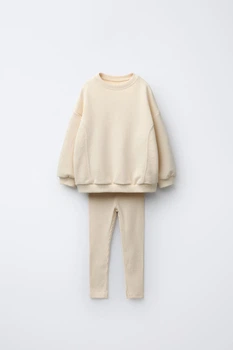 Комплект на дівчинку Zara 110 см молочний