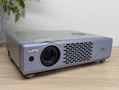 Проектор SANYO PLC-XU41 - Б/У