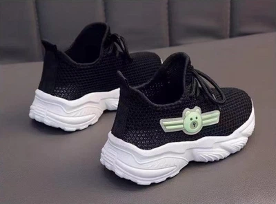 Детские та подростковые легкие кроссовки SoftStep, черный 34