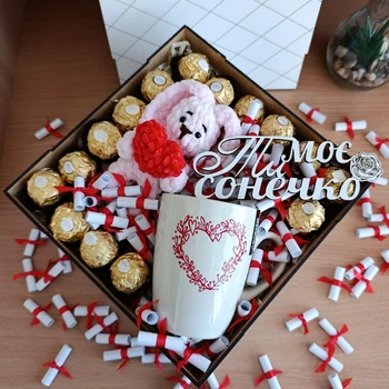 Бокс с конфетами Ferrero и 101 причиной почему я тебя люблю для девушки на Новый год День влюбленных 8 марта (ar378)