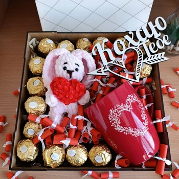 Бокс с конфетами Ferrero и 101 причиной почему я тебя люблю для девушки на Новый год День влюбленных 8 марта (ar377)