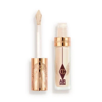 Консиллер Charlotte Tilbury Airbrush Flawless Crease-Proof, устойчив к складкам, размывает кожу, 3.5 Fair – светлый с нейтральными теплыми подтонами