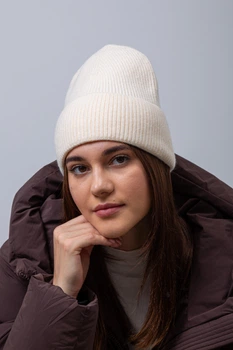 Шапка FAMO SHP-202402 Молочний One size (SHP-202402)