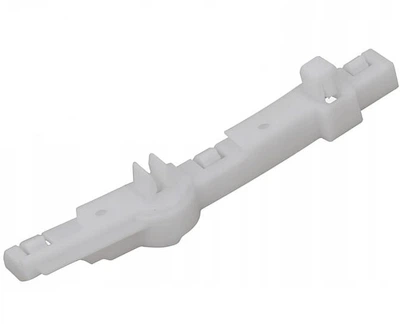 Кронштейн бампера Nissan (622249U000)