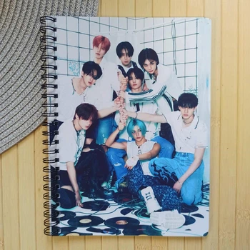 Тетрадь на пружине Stray Kids 48 листов клетка Стрей кидс Стрей кідз 10363