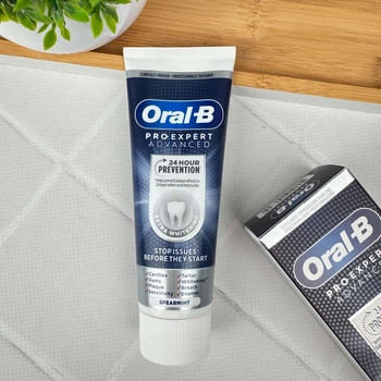 Зубная паста Oral-B Pro-Expert Advanced Extra Whitening, экстра отбеливание с фторидом олова, 75 мл