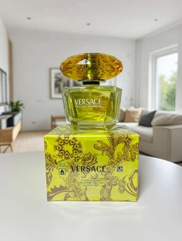 Парфуми Versace Yellow Diamond жіночі, квітковий аромат лимон, водяна лілія, мускус, сонячна свіжість і легкий шлейф