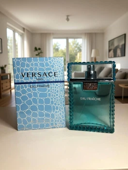 Парфуми Versace Man Eau Fraiche чоловічі, цитрусово-деревний аромат бергамот, кедр, мускус, свіжий шлейф