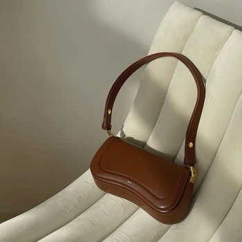 Жіноча сумка JW PEI Joy Bag коричневий колір