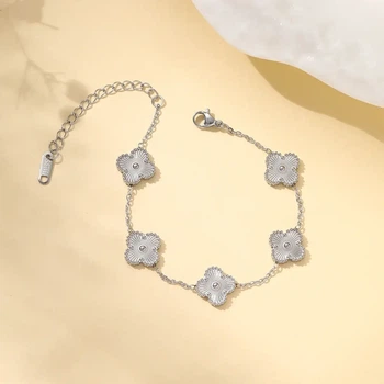 Браслет Van Cleef серебряного цвета