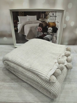 Вязаный плед с помпонами 220 на 240 см Zeyd Home кремовый
