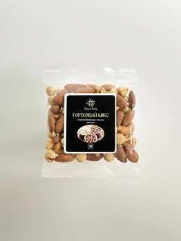 Ореховый микс (жареный фундук, кешью, миндаль), в упаковке 100 грамм