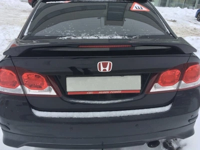 Спойлер багажника Honda Civic со стоп сигналом 2006-2011 ABS пластик, цвет черный глянец для Honda Civic 4D 2006-2011 (410)