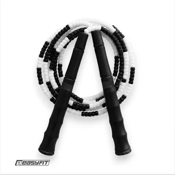 Бисерная скакалка EasyFit FreeRope 2,7 м (черно-белая)