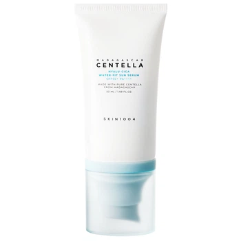 Легкая солнцезащитная сыворотка SKIN1004 Madagascar Centella Hyalu-Cica Water-Fit Sun Serum SPF50+ PA++++ 50ml