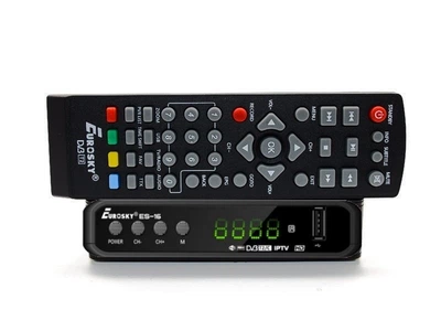 Тюнер DVB-T2 Eurosky ES-16 цифрова ефірна приставка для телевізора з підтримкою Full HD 1080p HDMI USB Wi-Fi IPTV YouTube PVR TimeShift ресивер Т2 з пультом та дисплеєм