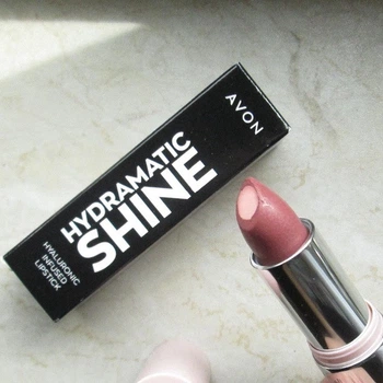 Avon (Mauvelous / Лиловая) Глянцевая губная помада с гиалуроновой кислотой «Супер Увлажнение» 3.6 г