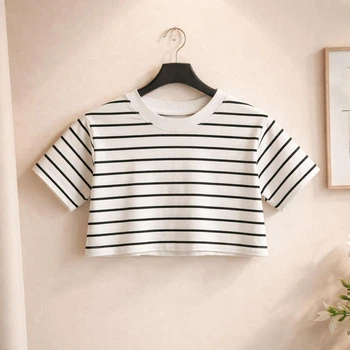 Летняя укороченная футболка в полоску для девочки 110-116 см (4-6Y) Primark бело-черный
