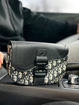 Сумка с надписью Christian Dior Saddle Belt Bag белая