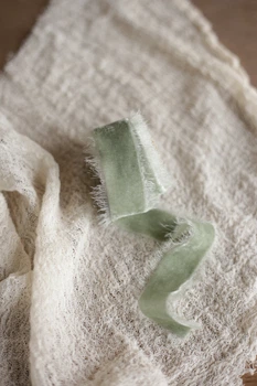 Подарочная бархатная лента VTILENE оливковая, Sage green, 2.5 см, 1.4 м