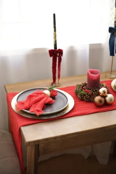 Плотный марлевый раннер для сервировки стола и фотосессий VTILENE, Christmas red, 60 см, 1 м