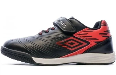 Детские футбольные кроссовки Umbro р30