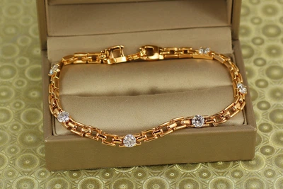 Браслет Xuping Jewelry Манхеттен з білими каменями 19,5 см золотистий