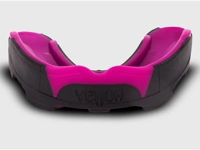 Капа VENUM Predator Mouthguard дорослий чорний/рожевий (3982)