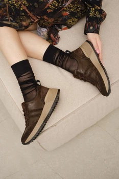 Женские кроссовки PARADIZE SHOES темно-коричневого цвета из натуральной замши и кожи на двухцветной подошве 37 размер (стелька 24,5 см)