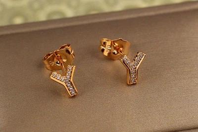 Серьги гвоздики Xuping Jewelry буква Y 8 мм золотистые