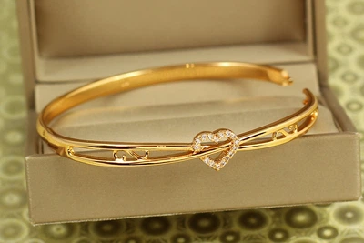 Браслет бенгл Xuping Jewelry Сяйво серця 60 мм на руку від 17 до 19 см золотистий