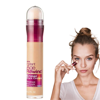 Коригуючий консилер Maybelline Instant Eraser Age Rewind 24 г Natural Color для маскування темних кіл під очима з вбудованим спонжем-аплікатором