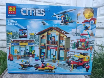 Конструктор Cities 11451 Гірськолижний курорт 868 деталей