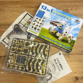 Робот-конструктор на сонячнійній батареї Robot Kits 13 in 1 Educational Solar Kit vnr