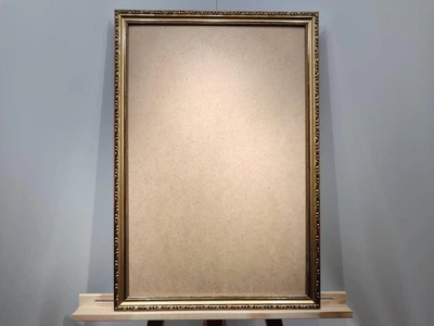 Багетна рамка для картин та фотографій 40x60 см. золотиста