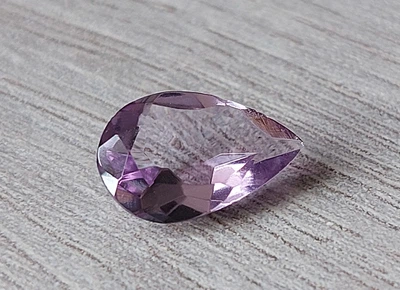 Аметист 1.9 Ct 11.5 х 7.5 х 4.2 мм (13032)