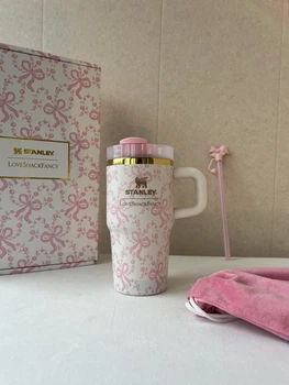 Термокружка Stanley 1913 x LoveShackFancy Coquette Bow – Chantilly® H2.0 FlowState™ Tumbler | 20 OZ 591 мл в подарочной коробке белый с розовым