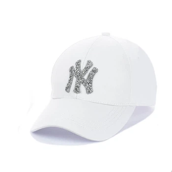 Женская молодежная кепка c блестящим патчем "NY" белый